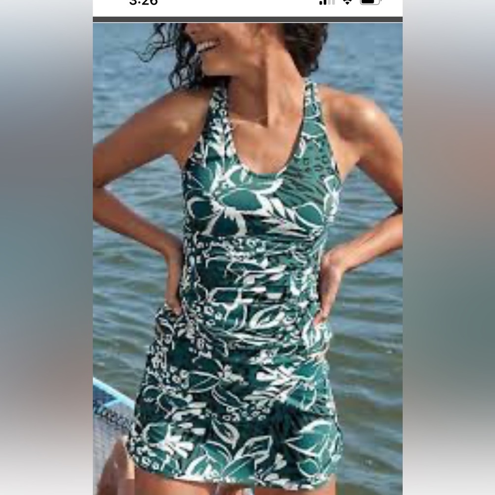 Time to buy!! Cruise wear deal! Flattering tankini! NWT. Original packaging.